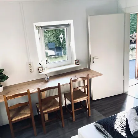 3 Haus Nahe Airport Ber Berlim