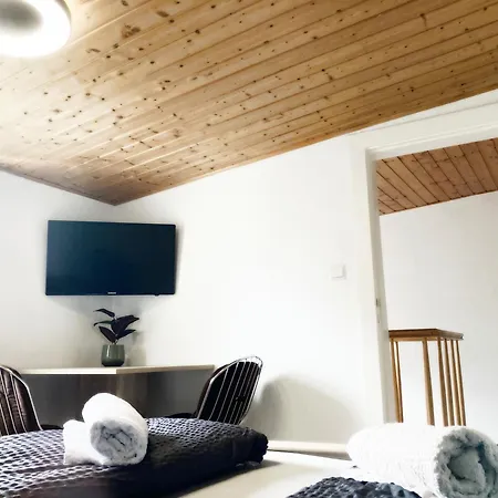 3 Haus Nahe Airport Ber Apartament *