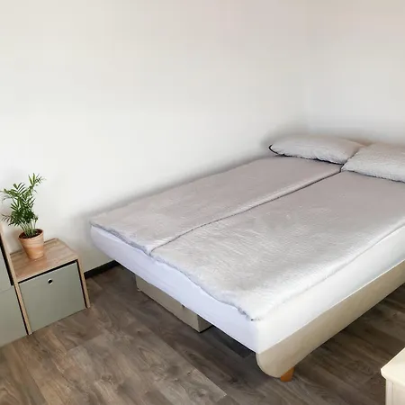 3 Haus Nahe Airport Ber Lägenhet Berlin